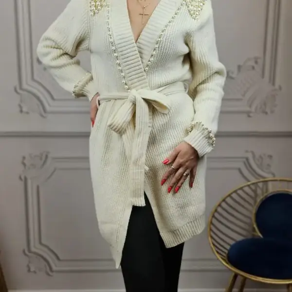 Cardigan crem tricotat cu perle